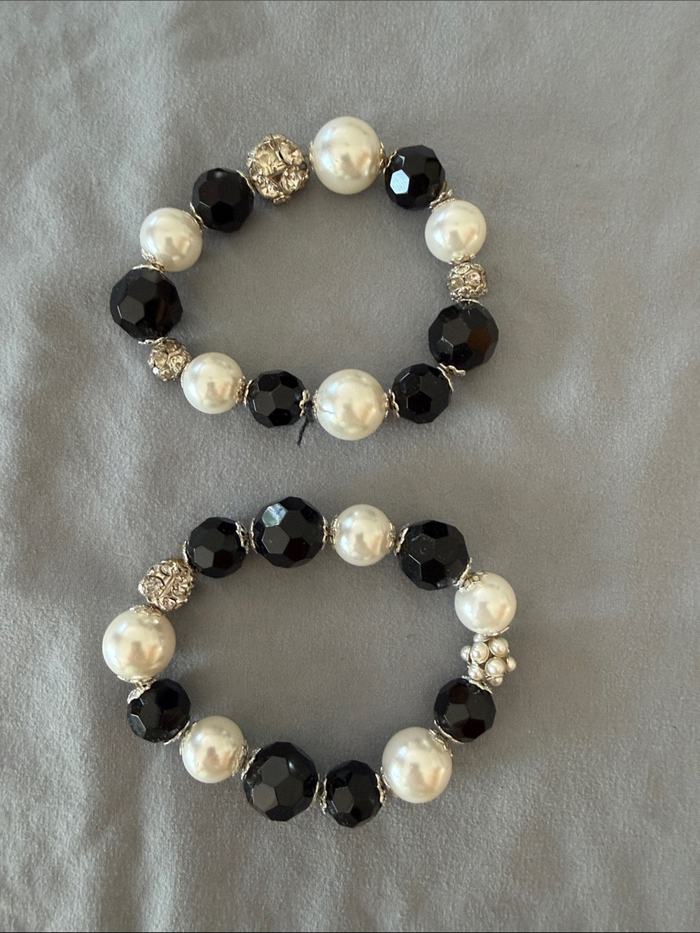 Elegant Black and Pearl Beaded Stretch Bracelet Set